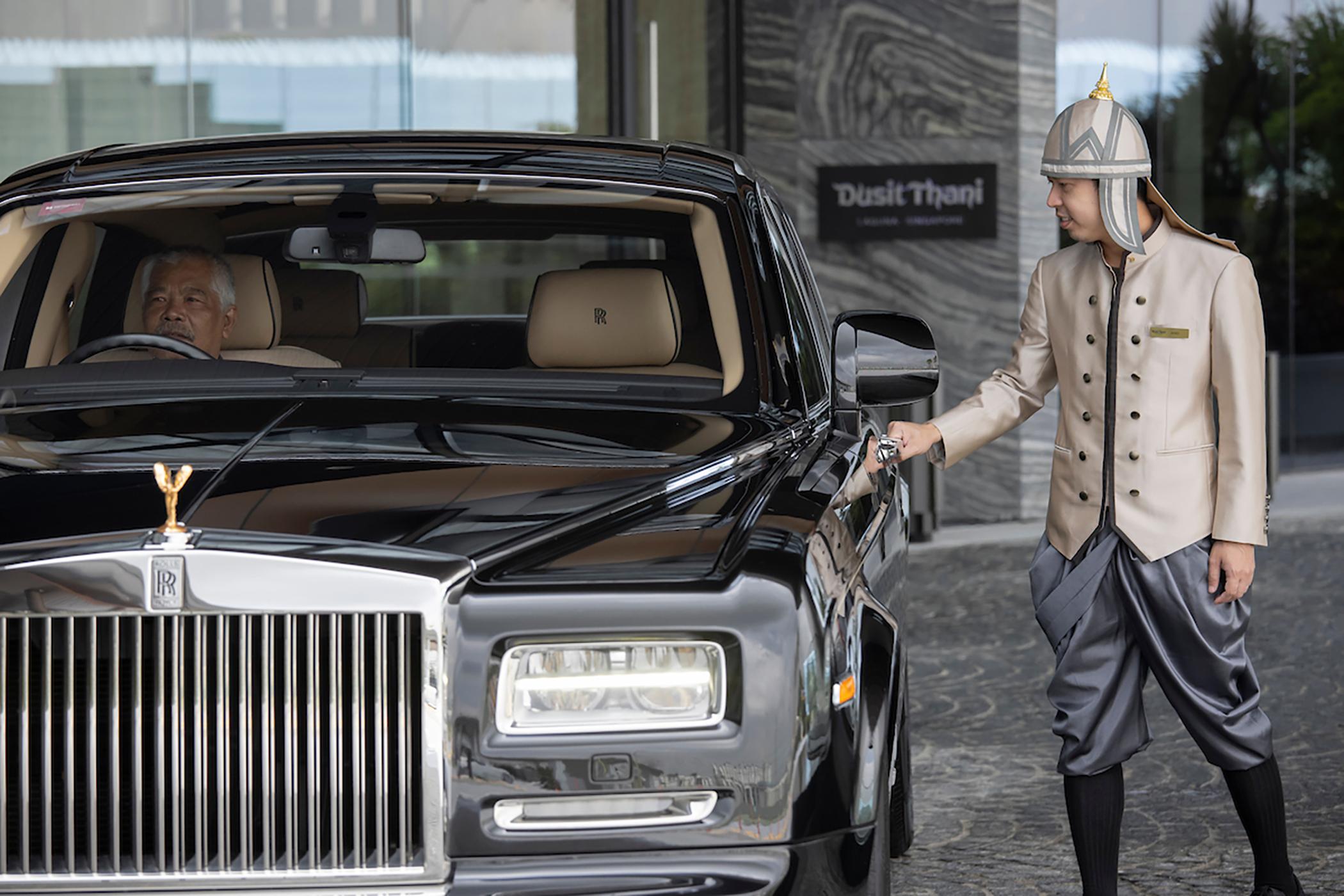 Dusit Thani Laguna Сінгапур Екстер'єр фото A Rolls-Royce Phantom at Taj Mahal Palace, Mumbai