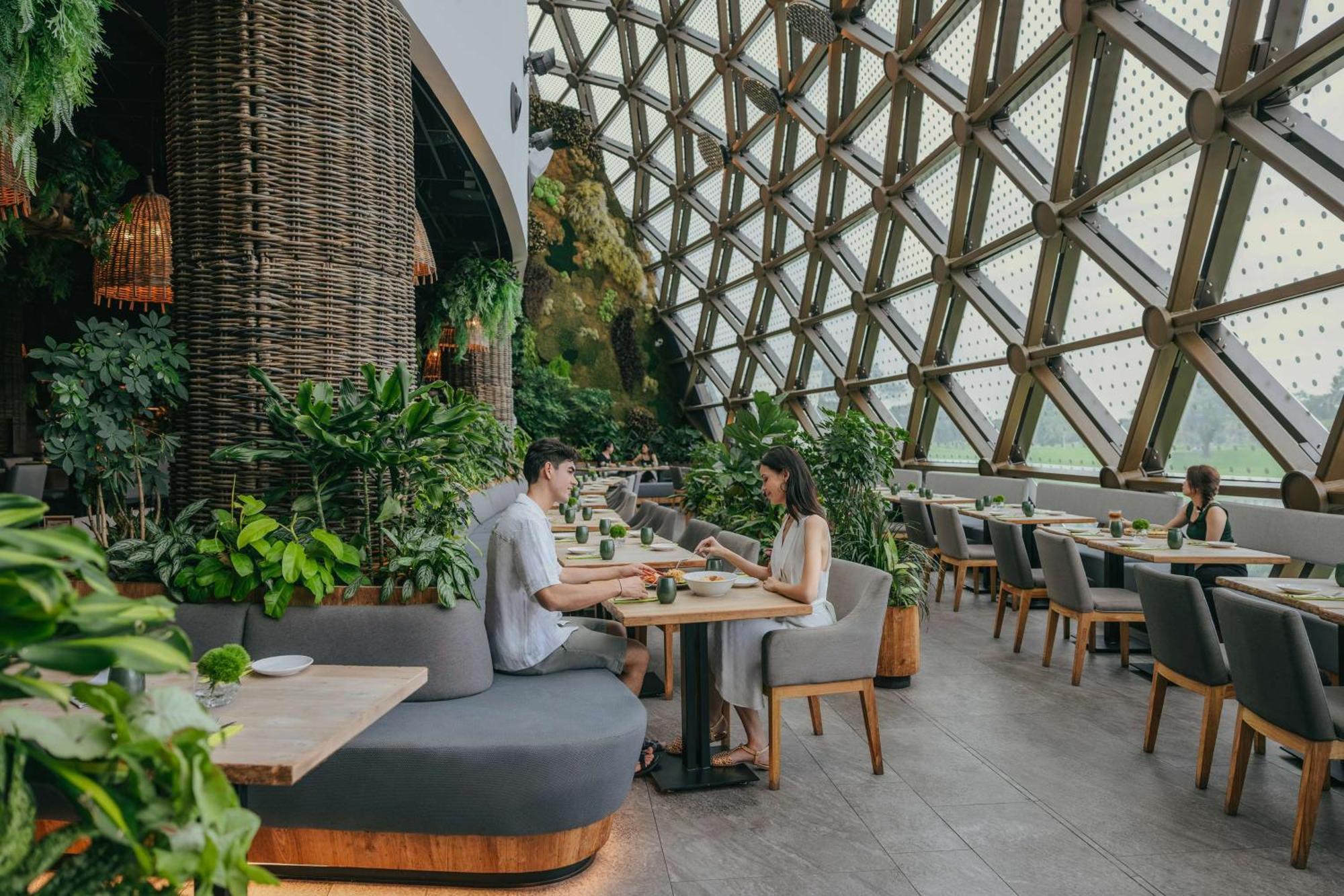 Dusit Thani Laguna Сінгапур Екстер'єр фото Restaurant in the Diamond Tower